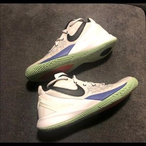 KYRIE FLYTRAP II BASKETBALL SHOE-WHITE/BLACK/LIME, BLAST/PERSIAN VIOLET